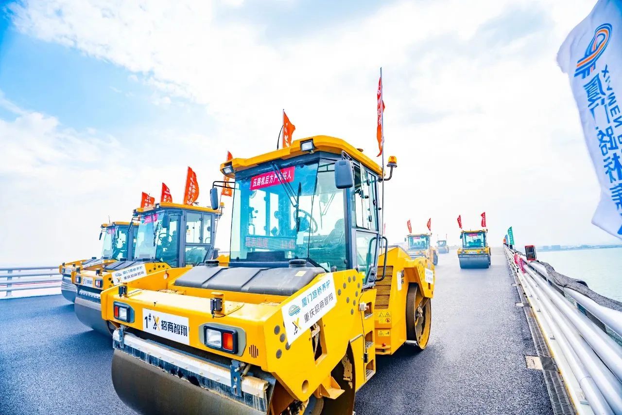 冰球突破mg数字化智能施工集群：开启桥面铺装智能新时代