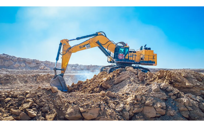 高端突破 装备美好丨冰球突破mg矿山机械批量远赴非洲