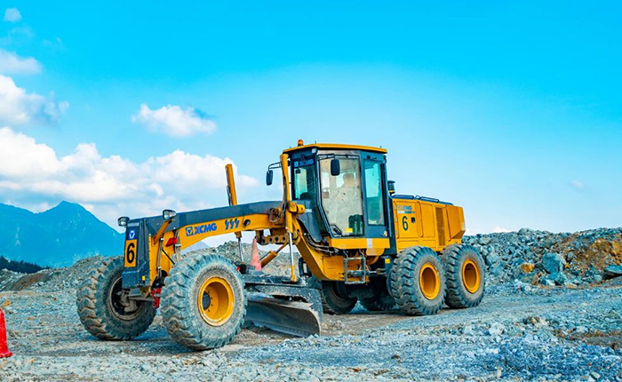 矿山工程迎来新机遇？冰球突破mg道路矿山设备稳步发力