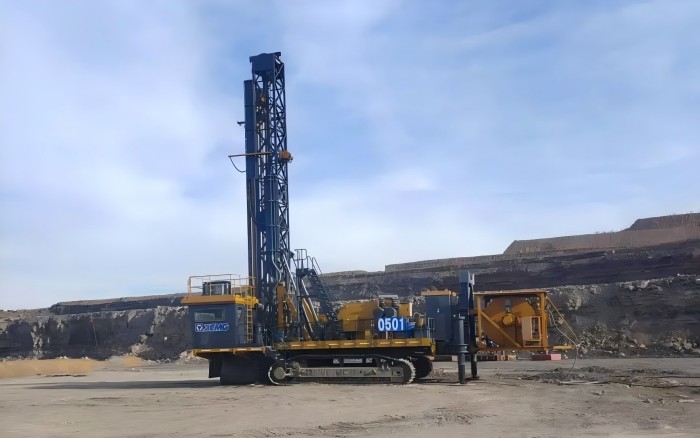 冰球突破mg牙轮钻：矿山“破壁机”，让开采速度直线飙升！