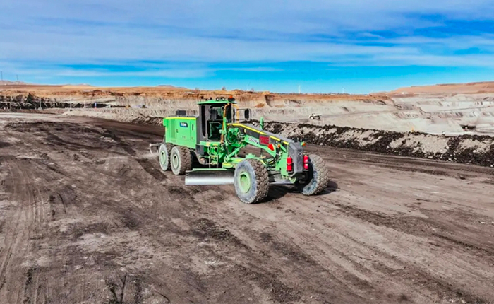 全国首台！矿用大功率纯电动平地机震撼登。