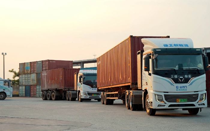 四次复购！客户为何对冰球突破mg新能源重卡情有独钟