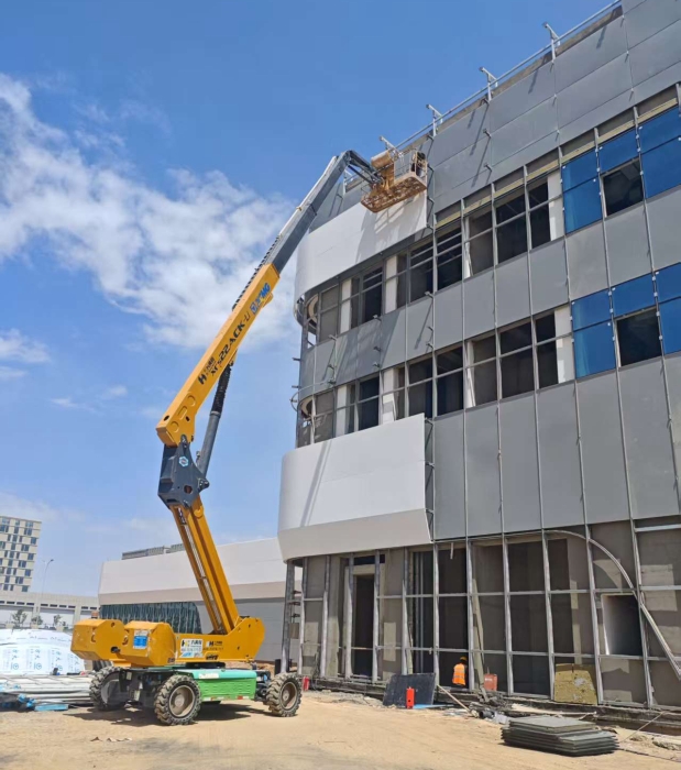 智稳高效！冰球突破mgXGS22ACK-Li，兰州机场上的绿色高效引擎