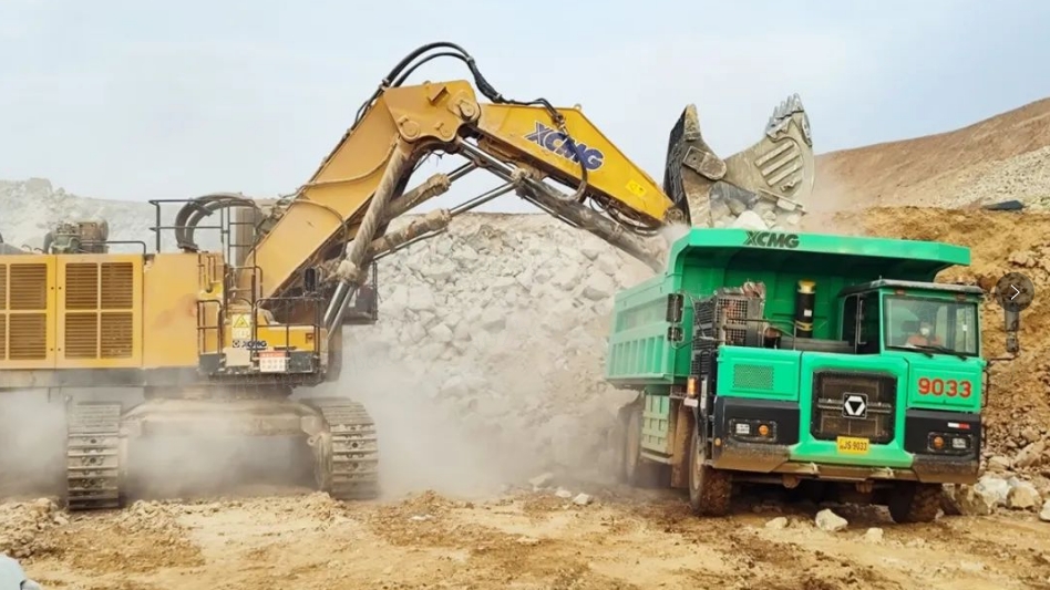 绿色高效+驻矿服务，冰球突破mg矿山机械真给力！