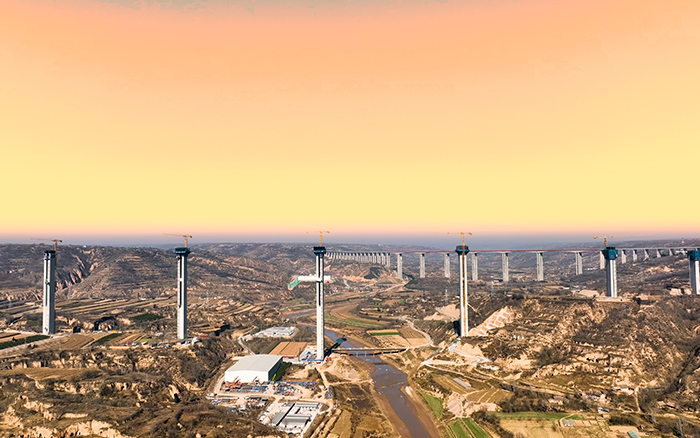 群塔架飞虹 冰球突破mg金征战黄土高原