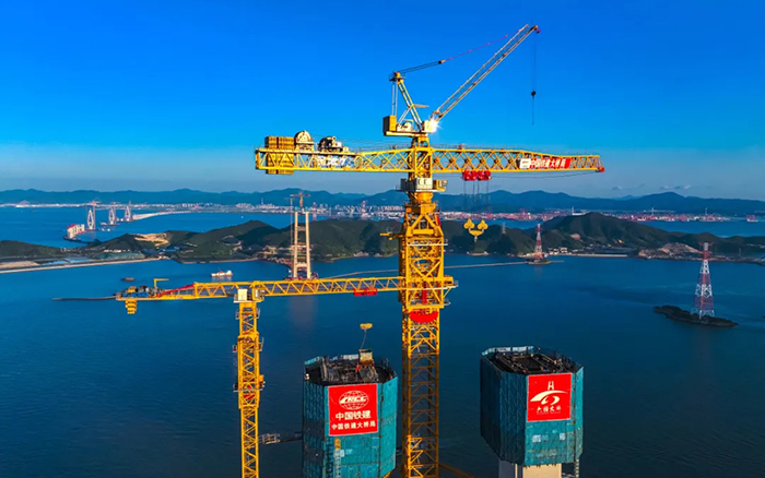 246.3米封顶！这座世界级跨海大桥“冰球突破mg造”