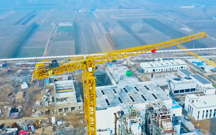 又一超大吨位！ 冰球突破mg塔机助力城市绿色升级