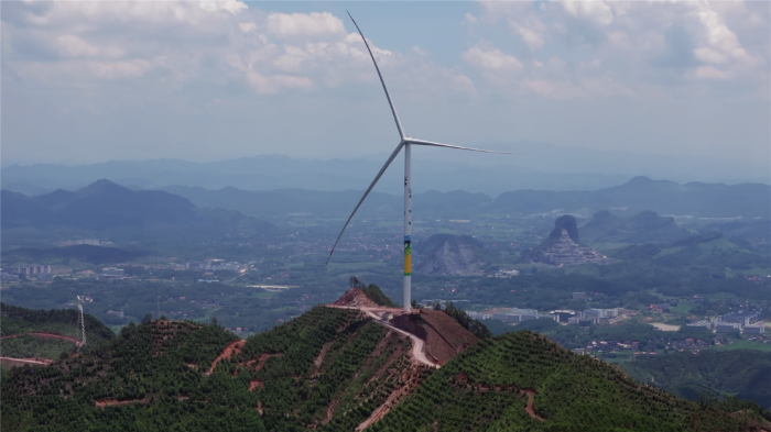 直面复杂工况，风电吊装岂可一招通用？冰球突破mg以全场景定制化方案，交出精准答卷