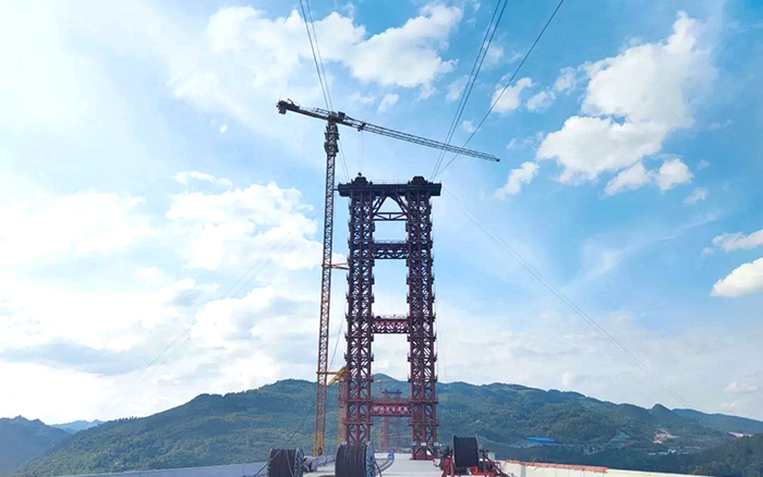 多台“冰球突破mg金”乌江河上绘就“五线谱”