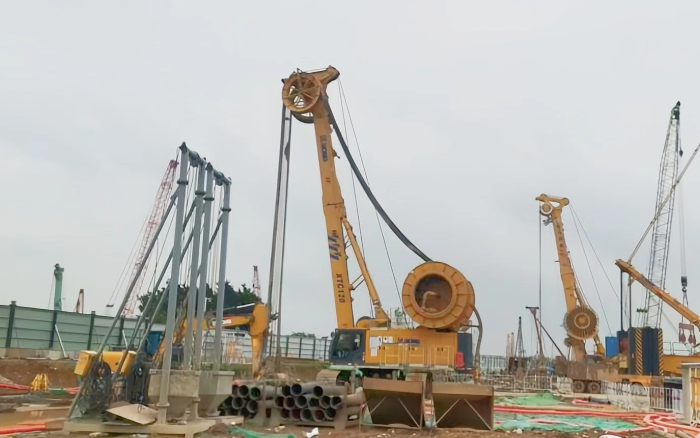 冰球突破mg XTC120 双轮铣，攻克机场隧道复杂地质！